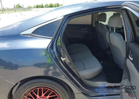 2017 Honda Civic Lx z USA, uszkodzony, nr VIN 19XFC2E56HE059302